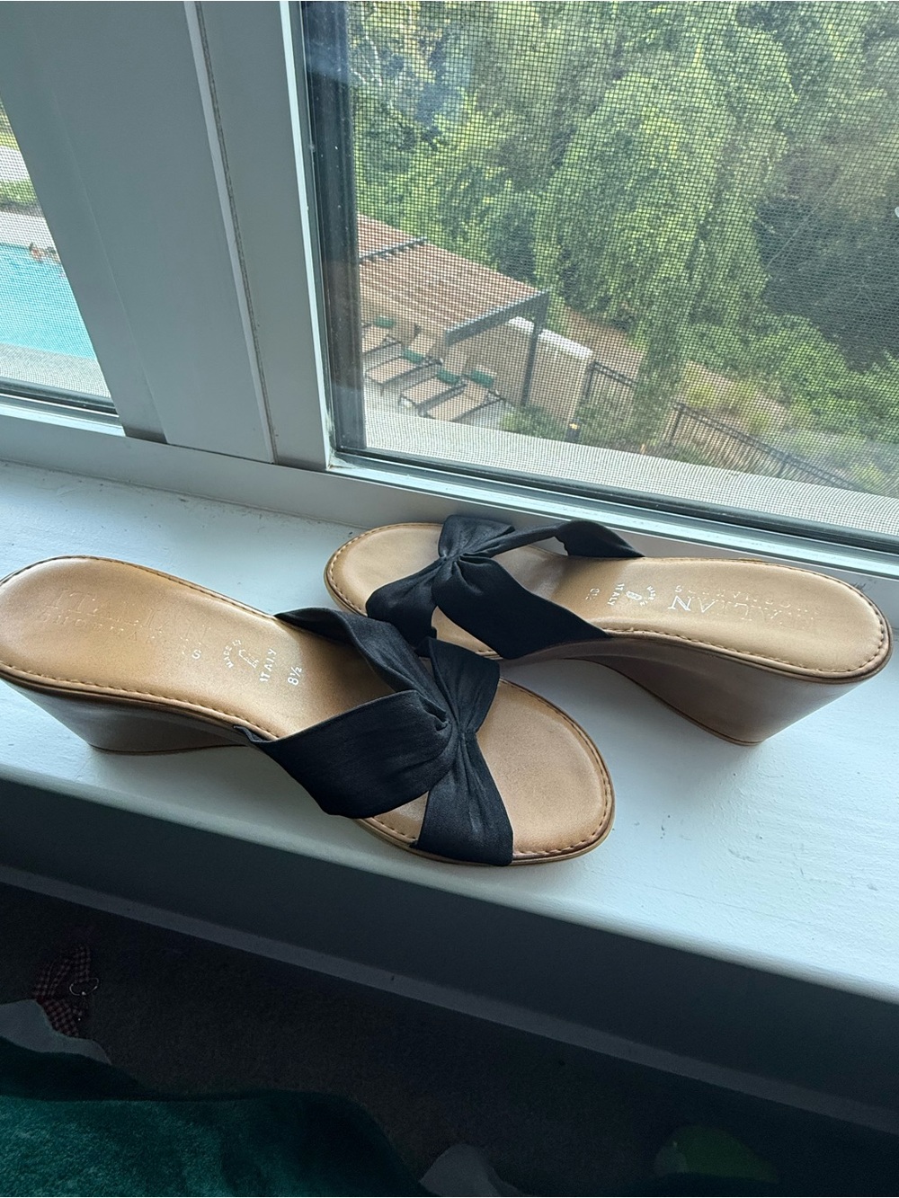 Italian Shoemakers Black Bow-Front Wedge Slides